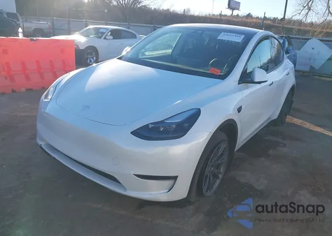2024 Tesla Model Y Long Range Dual Motor All-Wheel Drive из США, поврежденный, VIN 7SAYGDEE6RF204989